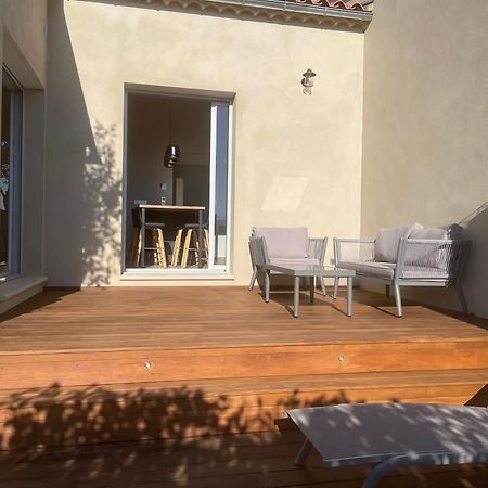 Logement Avec Jacuzzi Joucas Exterior photo