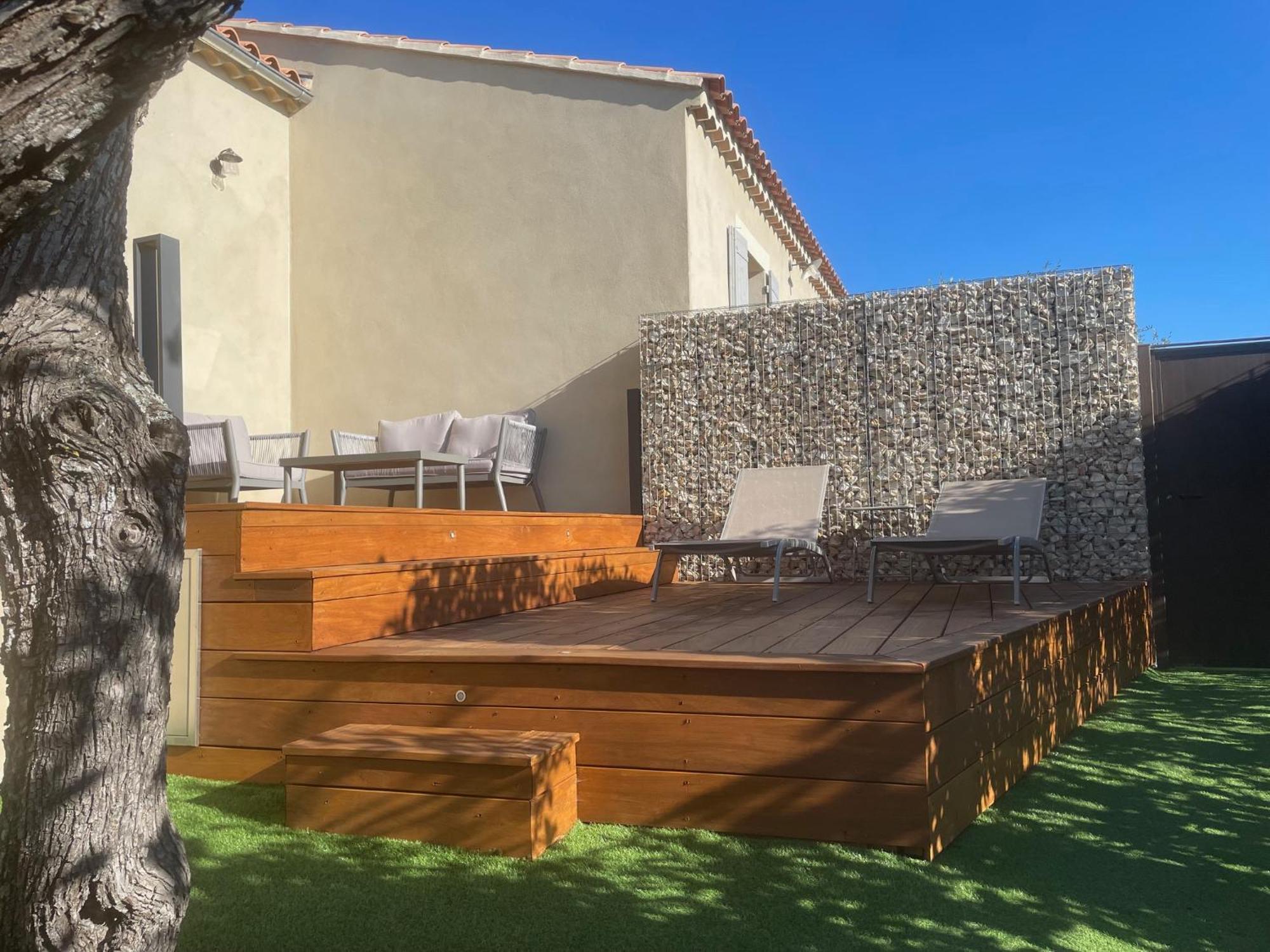 Logement Avec Jacuzzi Joucas Exterior photo